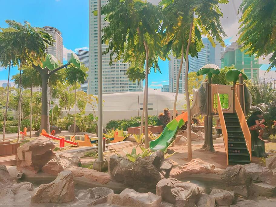Aveline Suites Elite Rockwell View Acqua Private Residences Near Rockwell Makati Manila Exterior foto